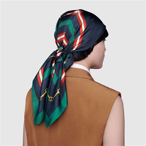 vestiaire collective gucci seta|Foulard seta marina Gucci Navy in Silk .